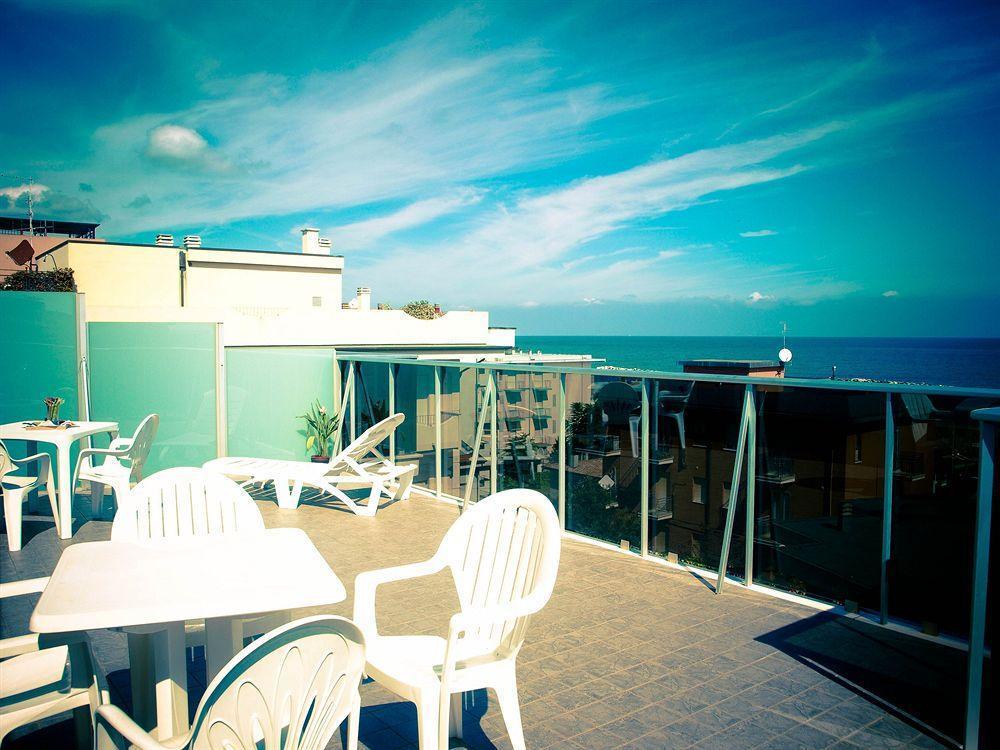 Residence Sottovento Rimini Ngoại thất bức ảnh