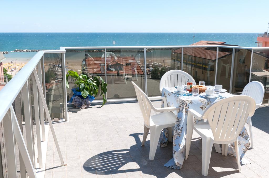 Residence Sottovento Rimini Ngoại thất bức ảnh